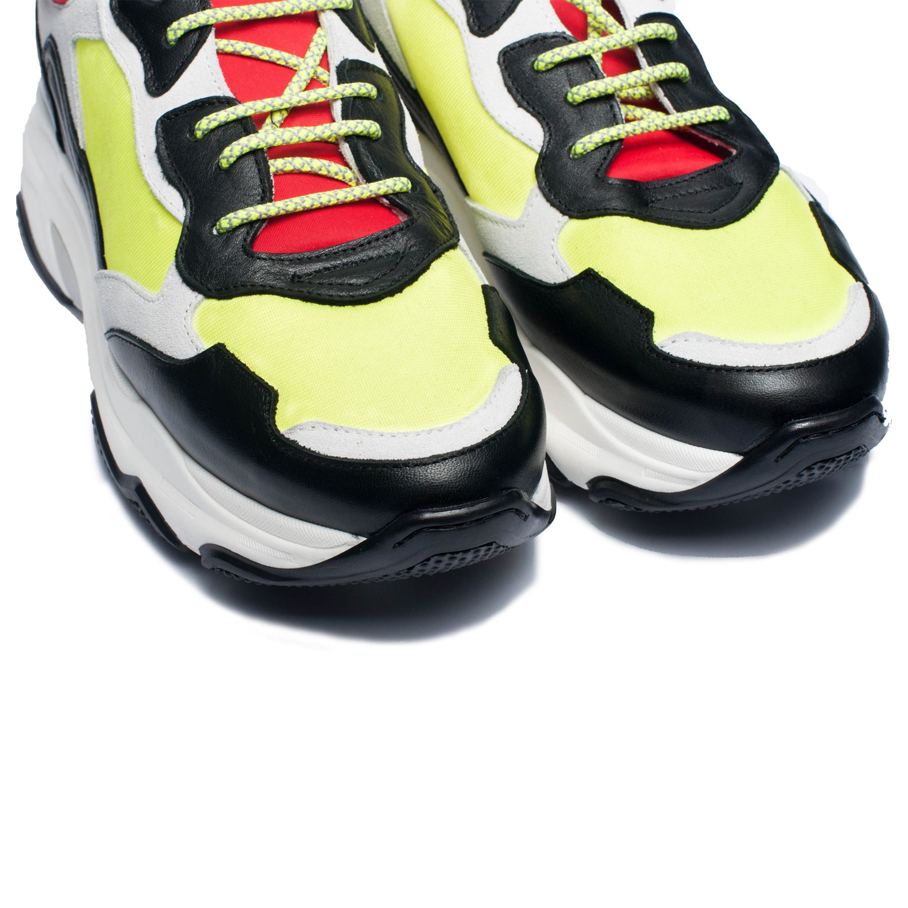 L'intervalle lance enfin des chaussures pour homme! [Photos]