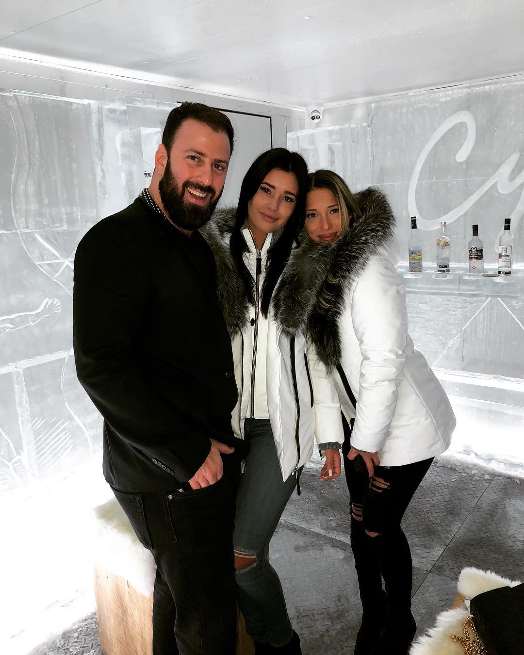 Le restaurant Cyr dans Saint-Henri a un bar de glace spécialisé en vodka [Photos]