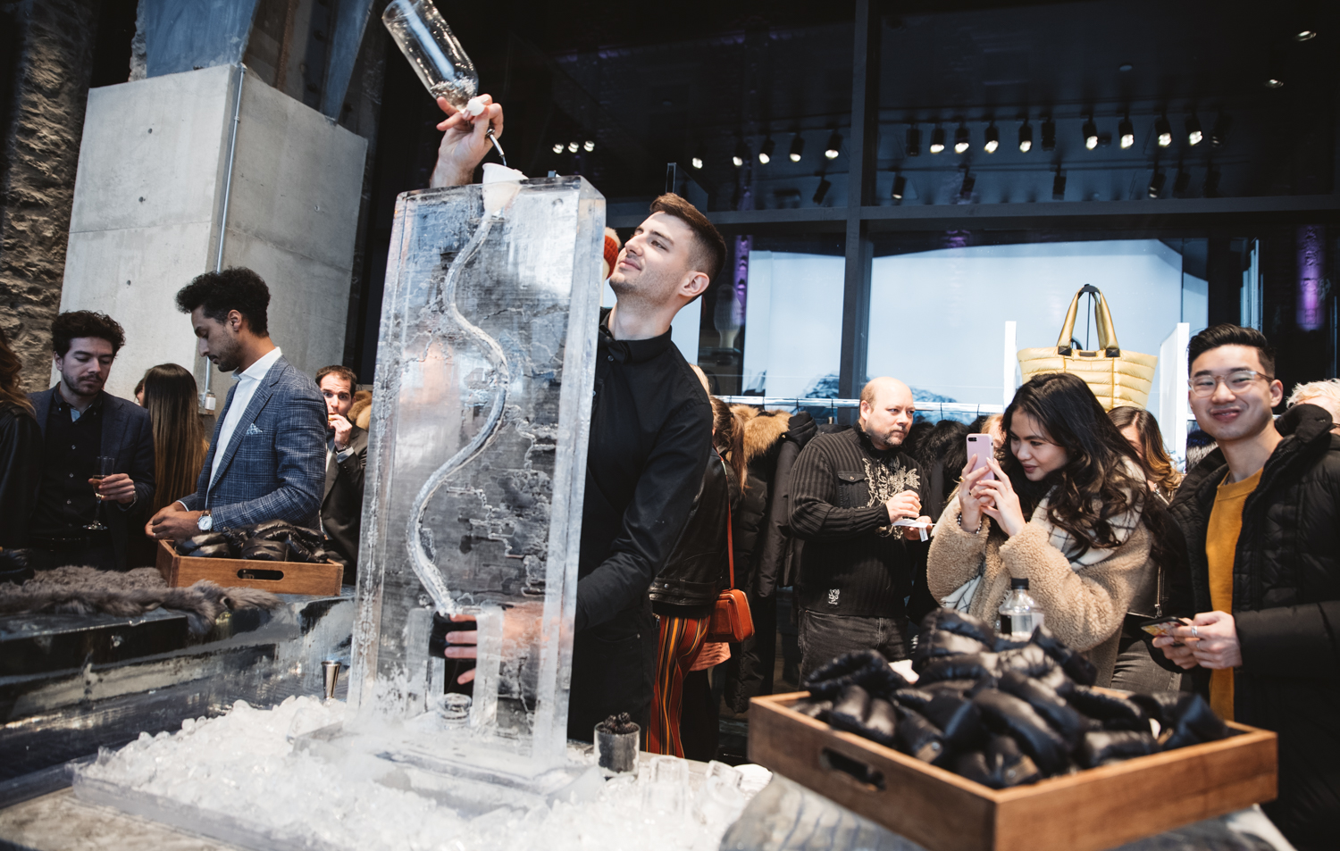 Mackage: Le jet set de la mode à l'ouverture de la boutique phare [Photos]