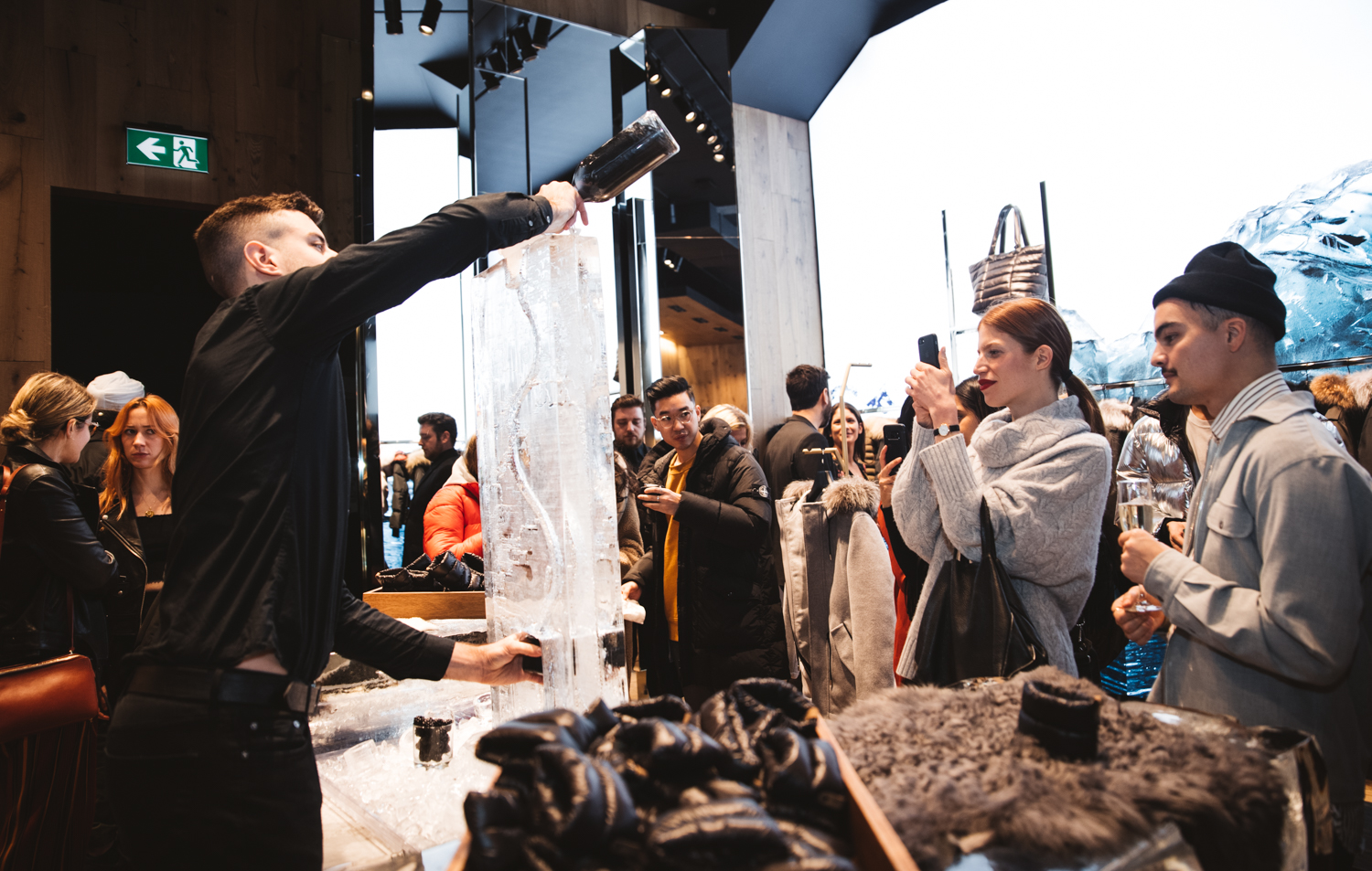 Mackage: Le jet set de la mode à l'ouverture de la boutique phare [Photos]