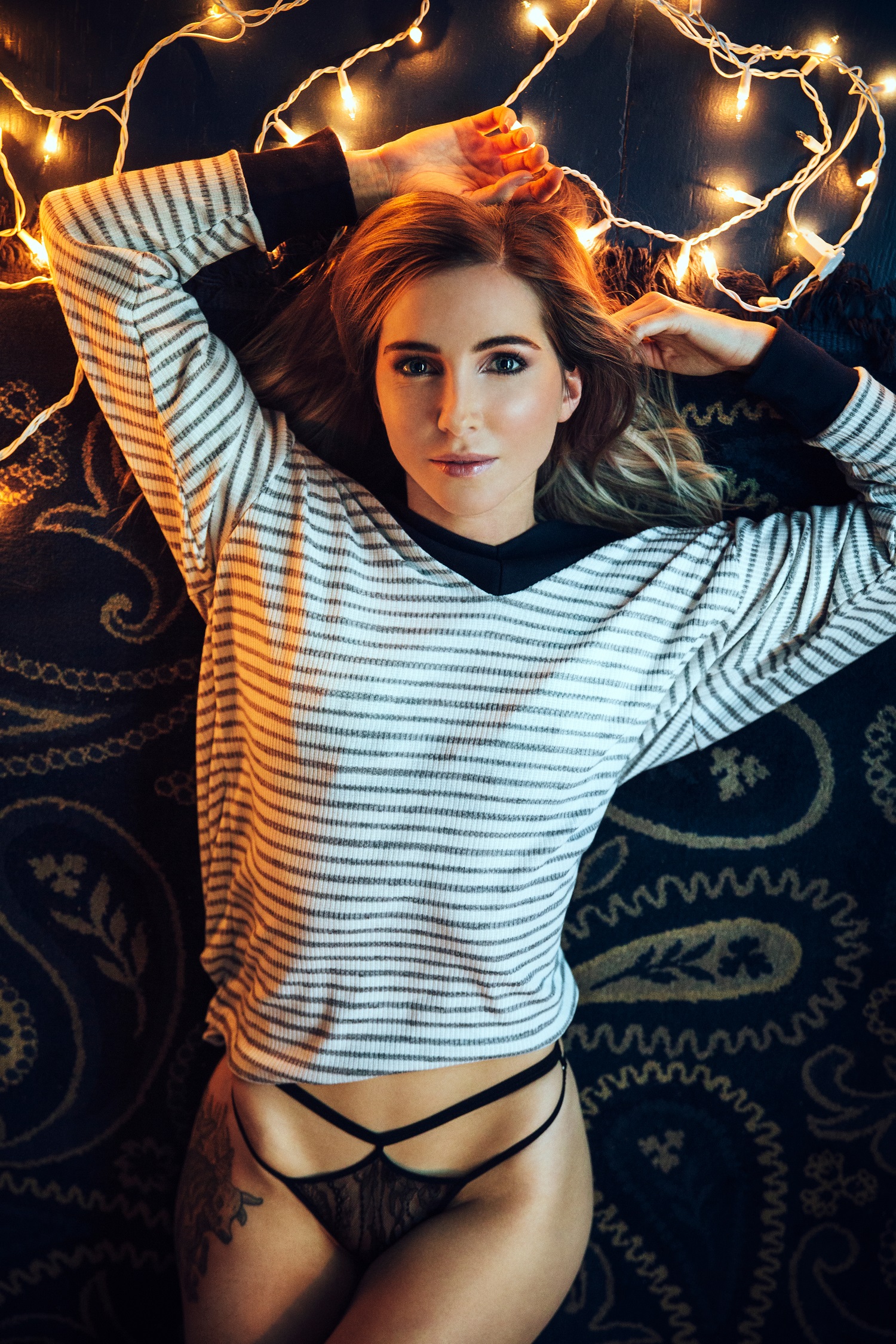 Jessie Nadeau en lingerie pour Love & Beyonds [Photos]