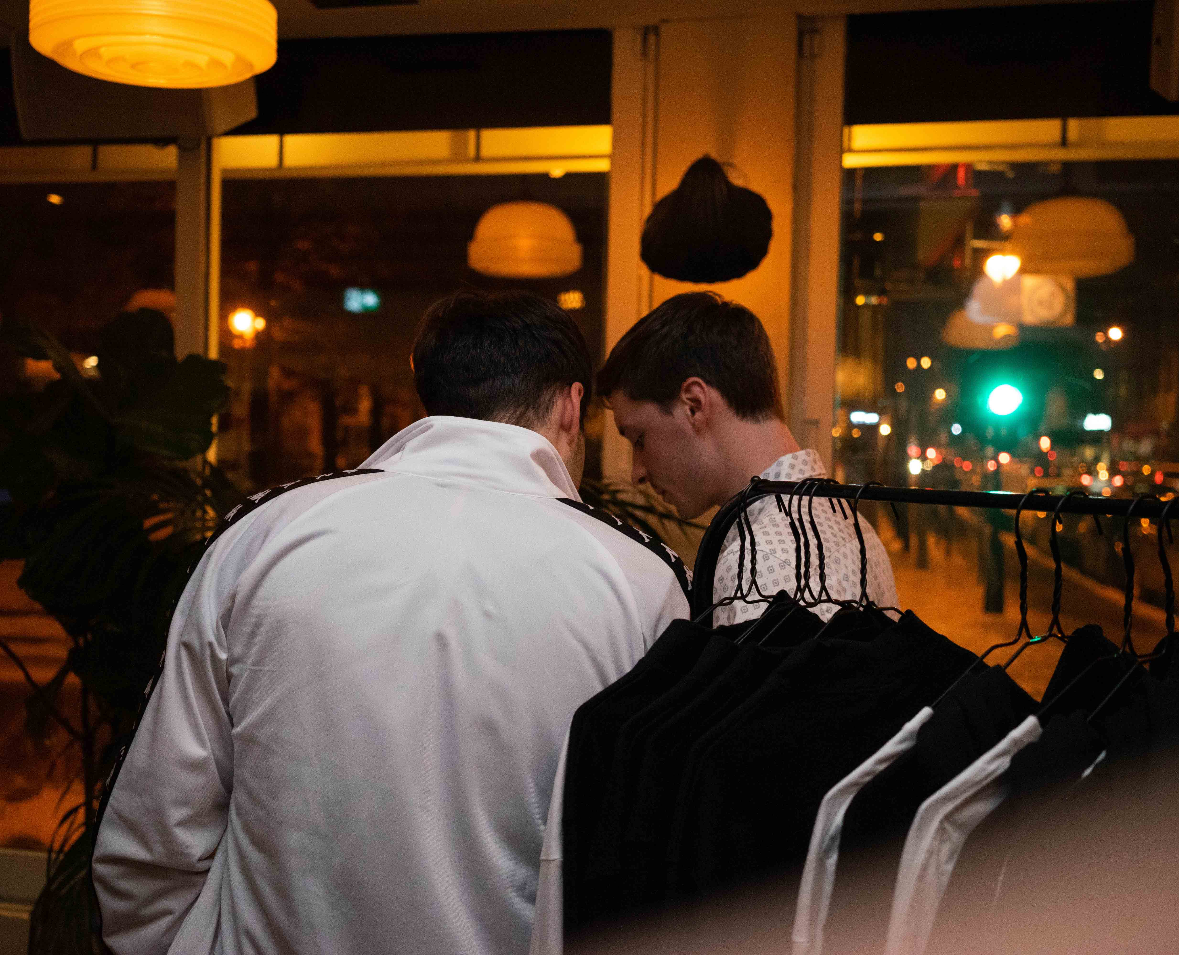 Kata Fashion s'empare du Gipsy Bar pour sa nouvelle collection [Photos]