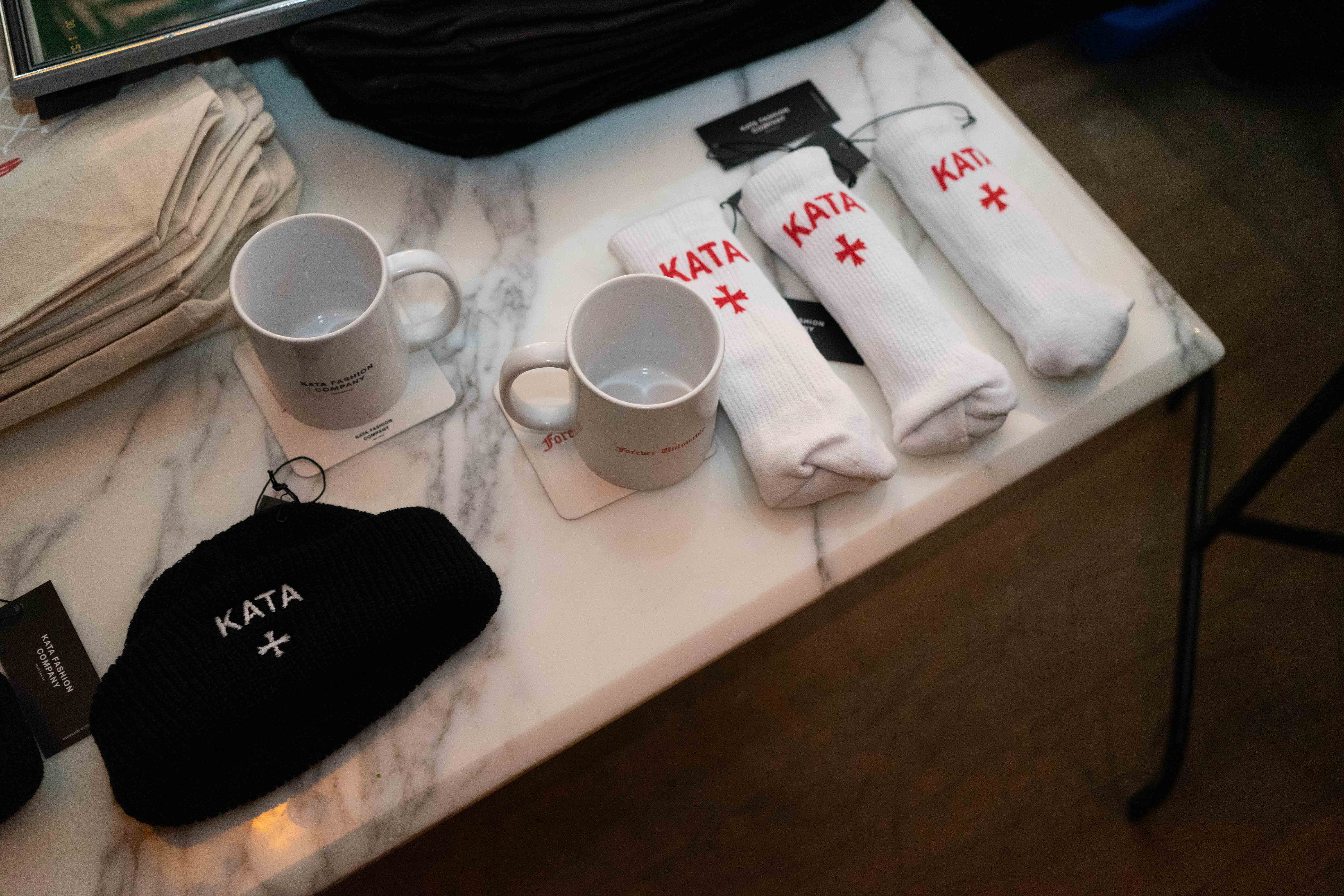 Kata Fashion s'empare du Gipsy Bar pour sa nouvelle collection [Photos]