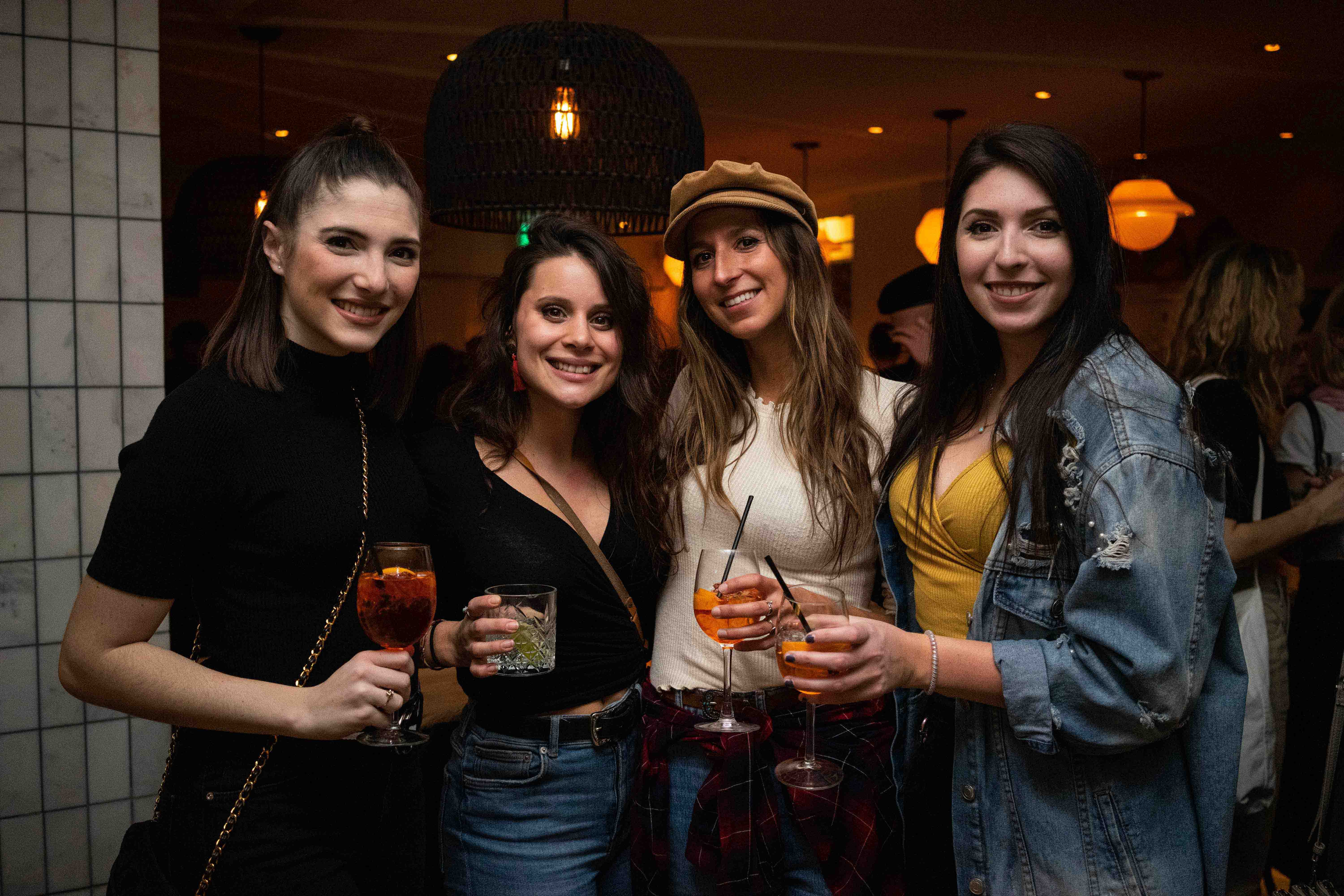 Kata Fashion s'empare du Gipsy Bar pour sa nouvelle collection [Photos]