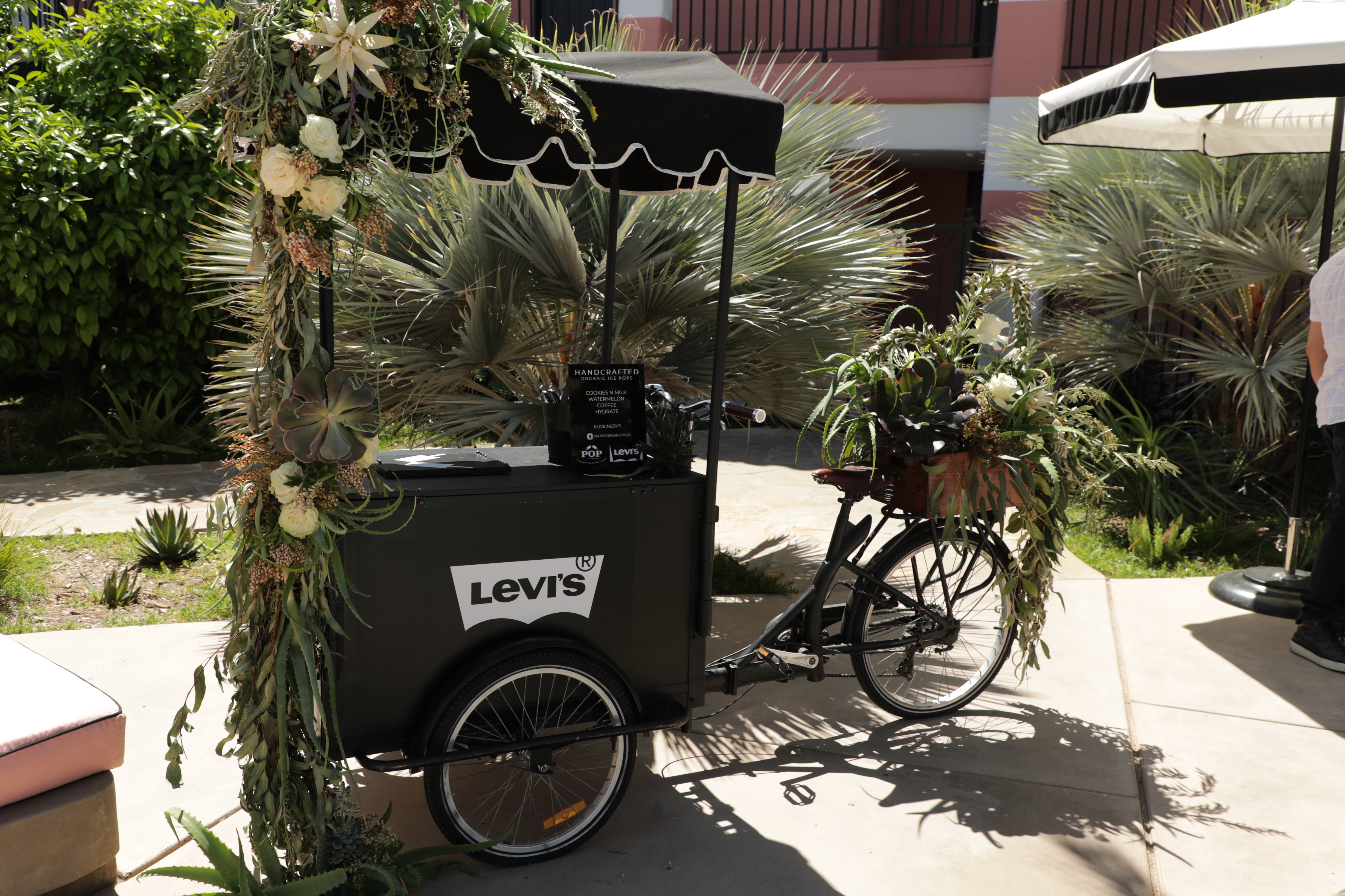 Plein de vedettes au fou party Levi's à Coachella [PHOTOS]