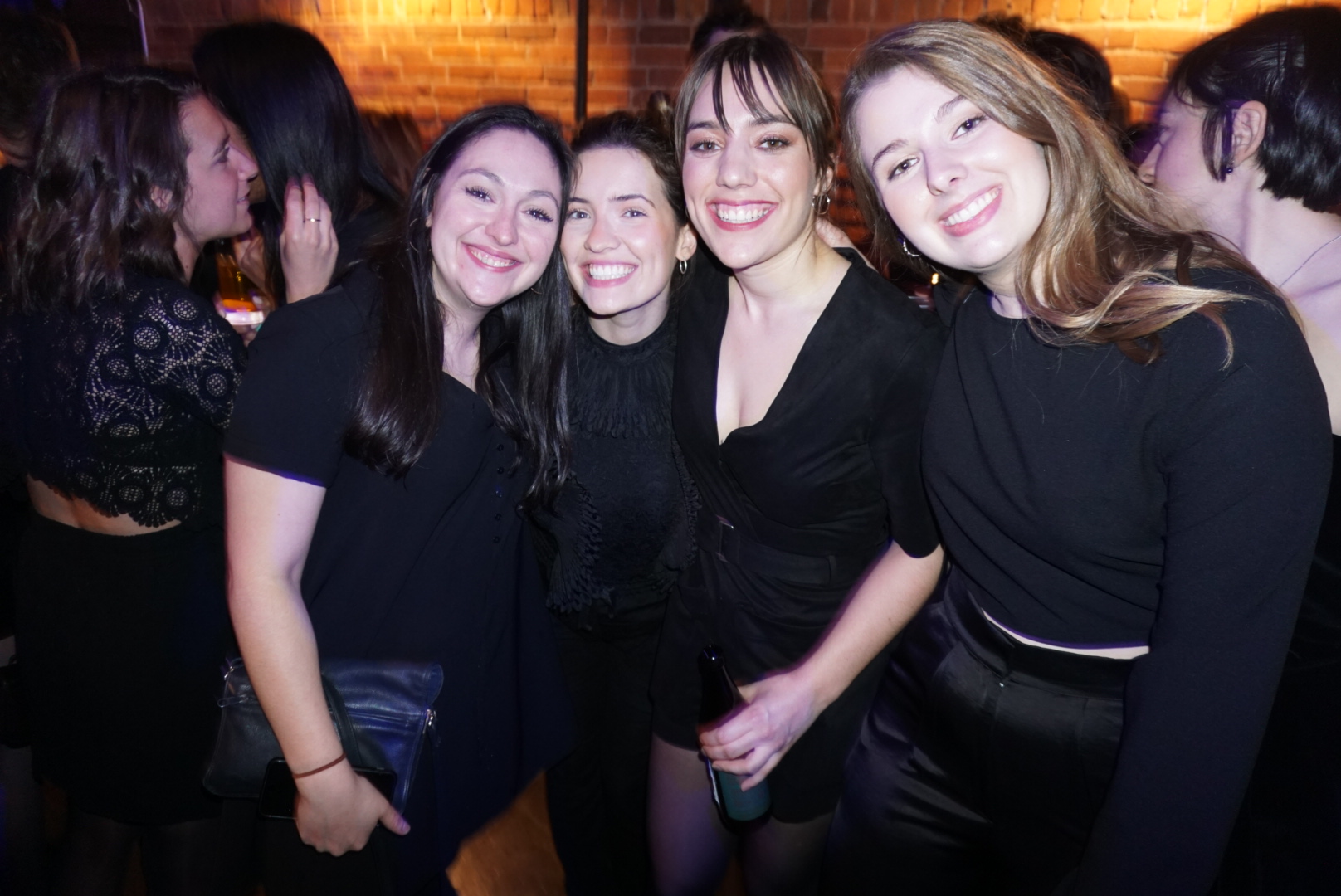 Le Bal en noir: une grosse soirée bénéfice pour le BEC [Photos]