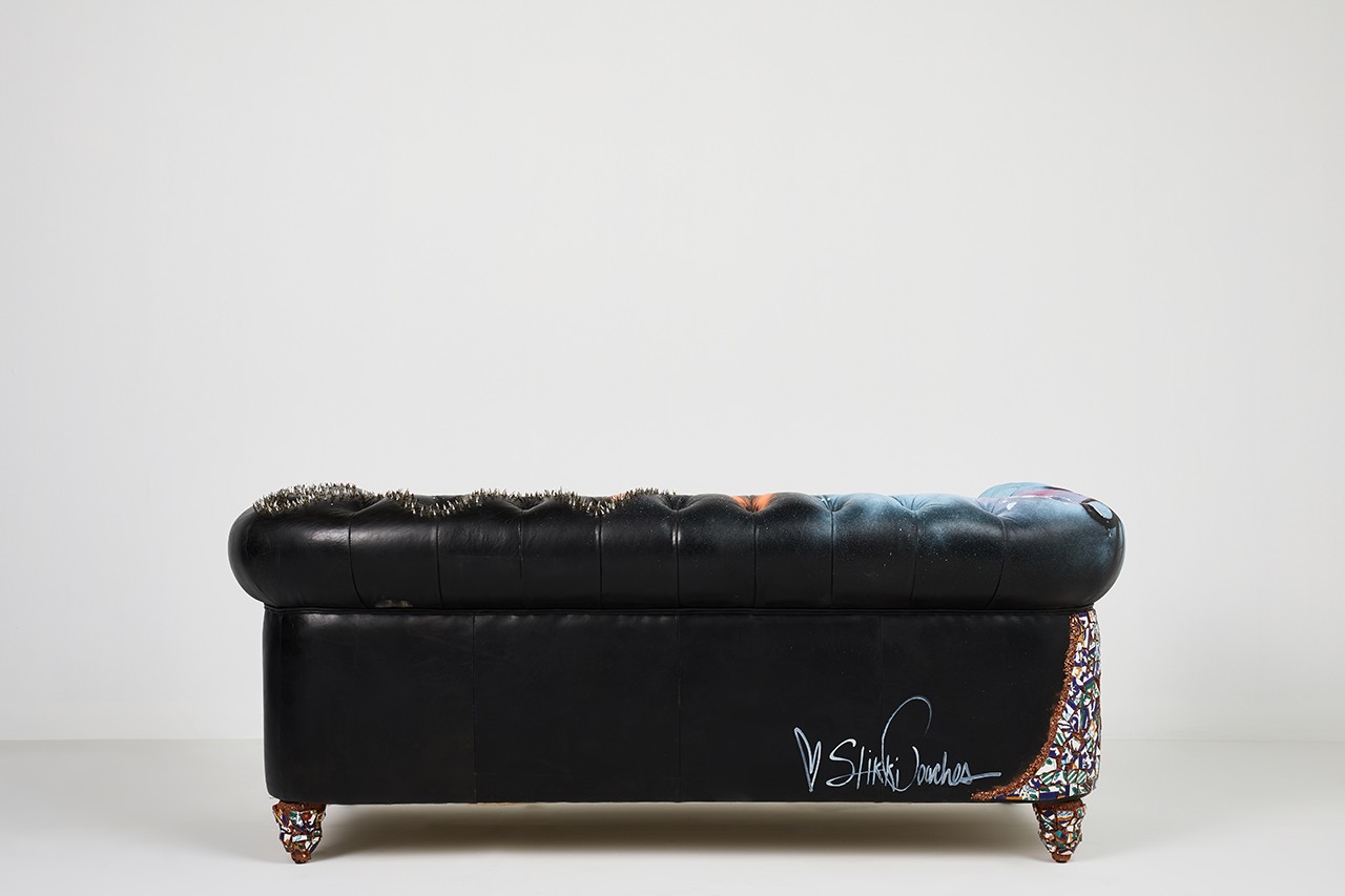Stikki Peaches a créé une collection audacieuses pour la maison avec Bois & Cuir [PHOTOS]