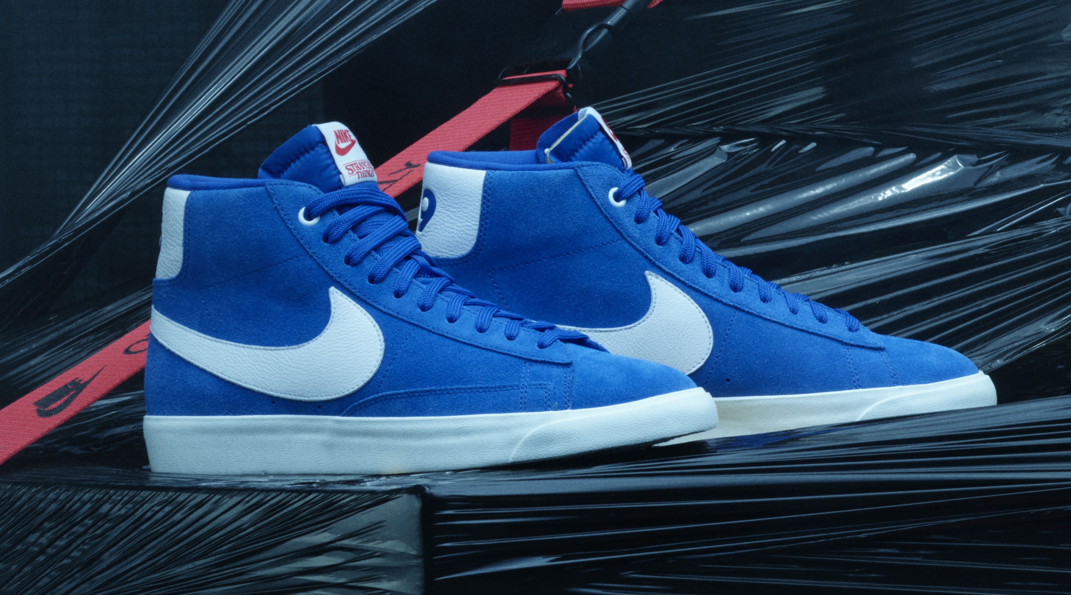 Stranger Things X Nike : La folle collection vintage enfin dévoilée! [PHOTOS]