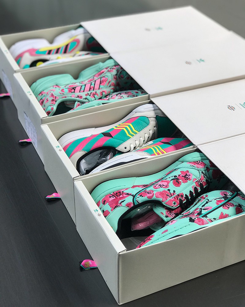 Adidas s'allient à AriZona Iced Tea pour une collection qui coute 99¢ la paire! [PHOTOS]