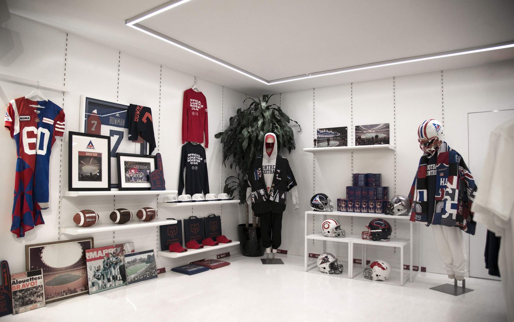 Off The Hook lance une capsule avec Les Alouettes en hommage à la légende John Bowman
