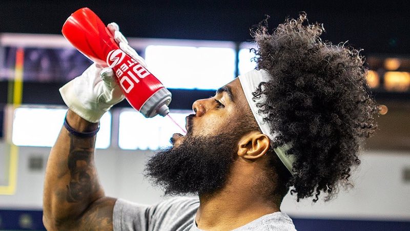 Ezekiel Elliott des Cowboys de Dallas atteint de la COVID-19!