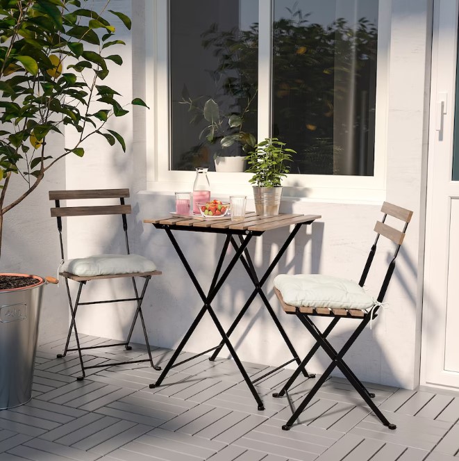 Table et chaises TÄRNÖ