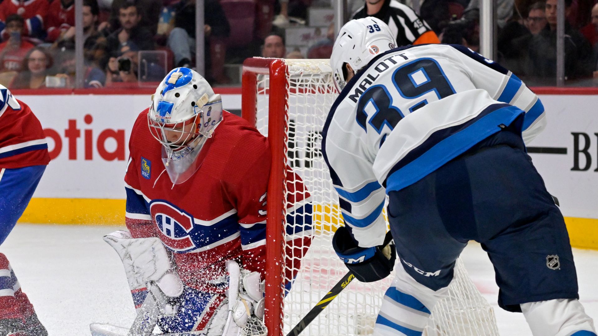 Cayden Primeau qui réussit à s'imposer!