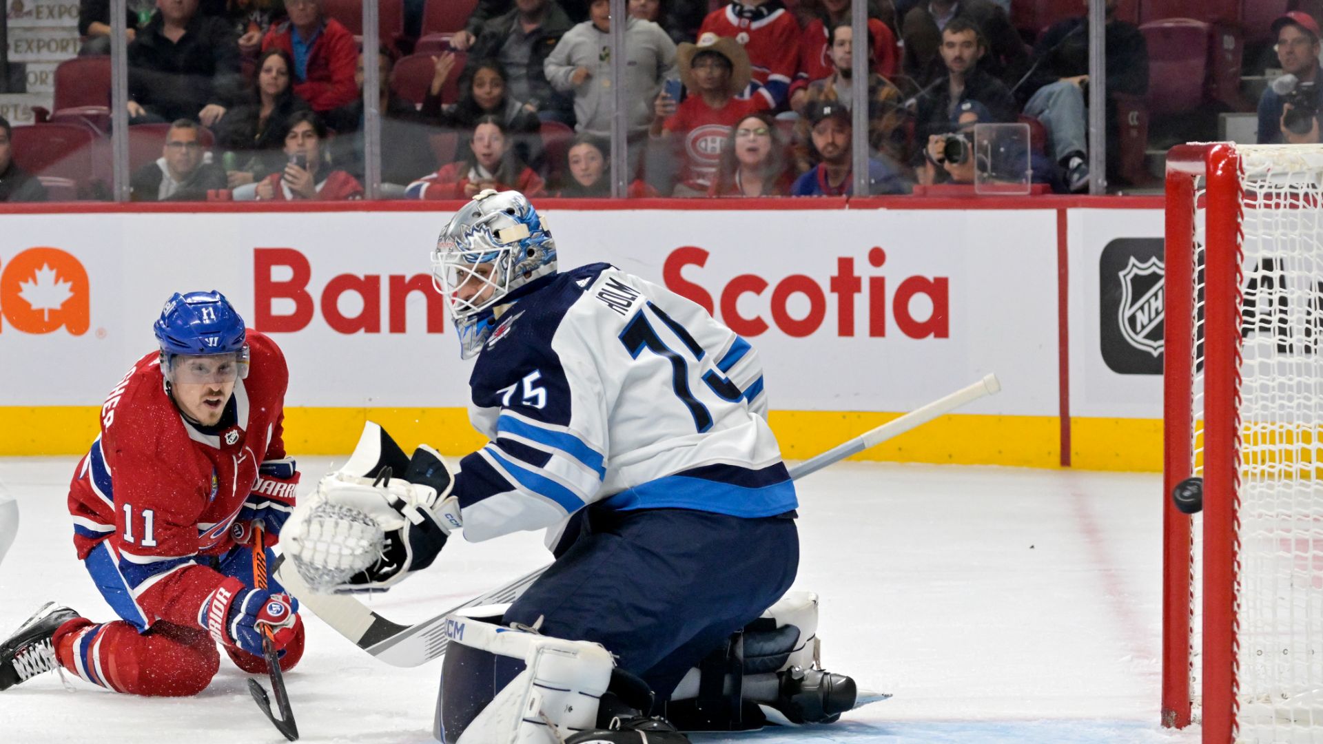 Gallagher qui est encore sur les genoux