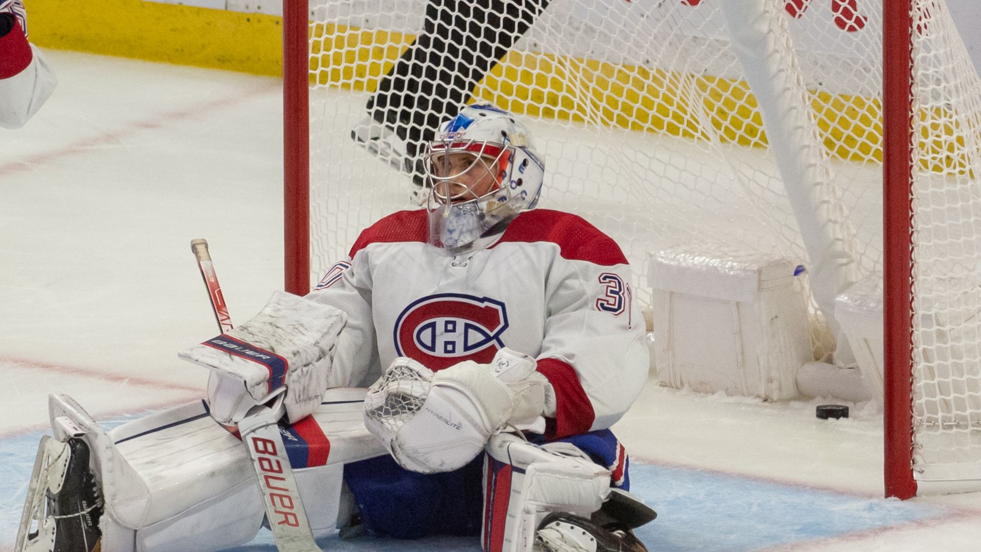 Le découragement de Cayden Primeau est palpable!