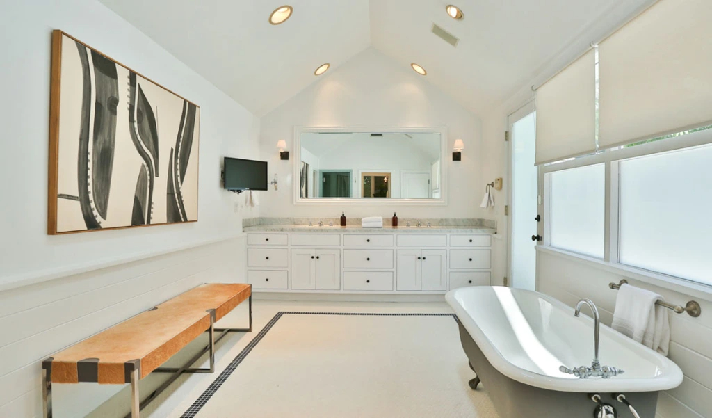 La salle de bain principale