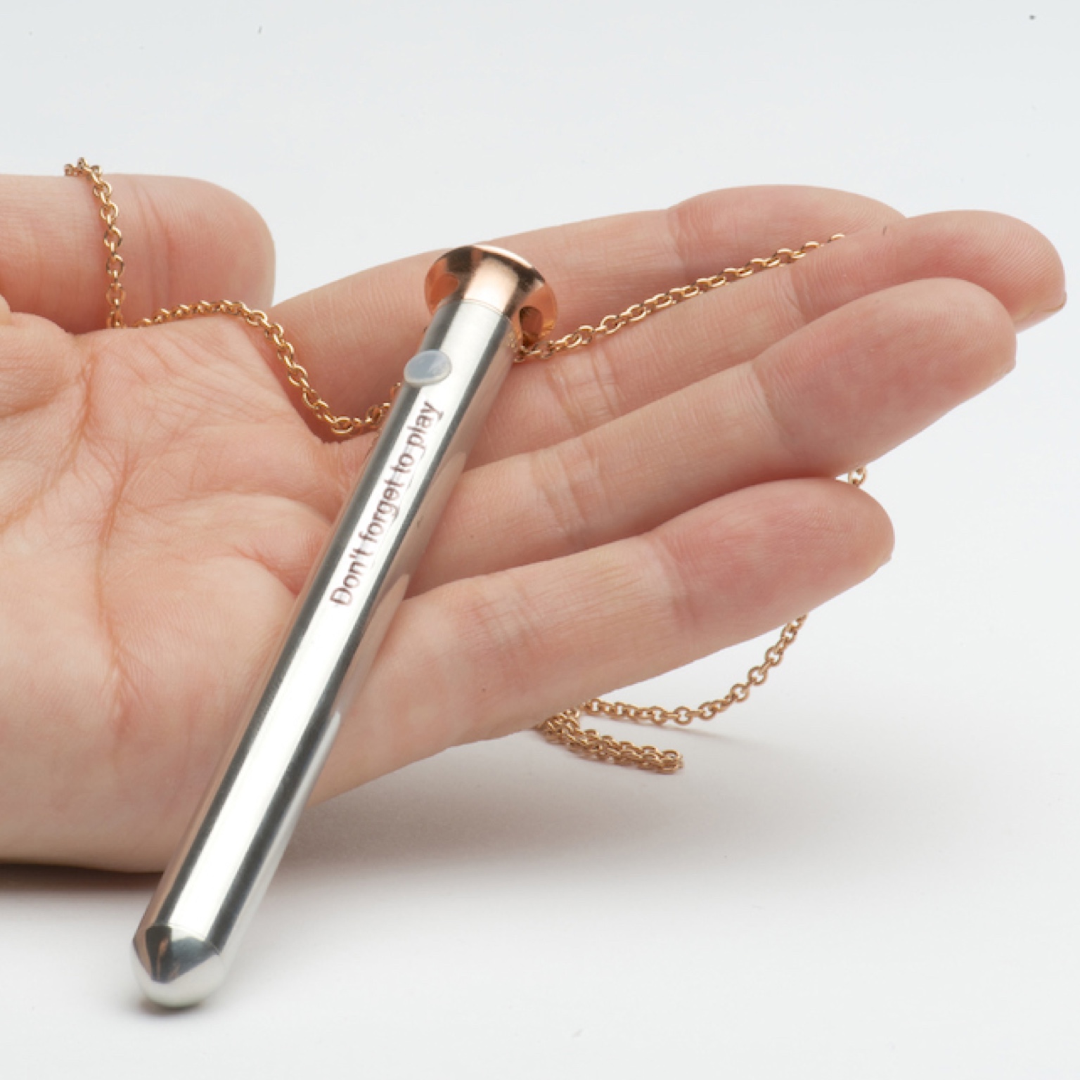 Le meilleur sex-toy furtif pour les couples : Crave Vesper