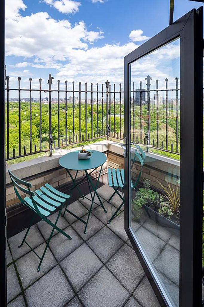 Le balcon