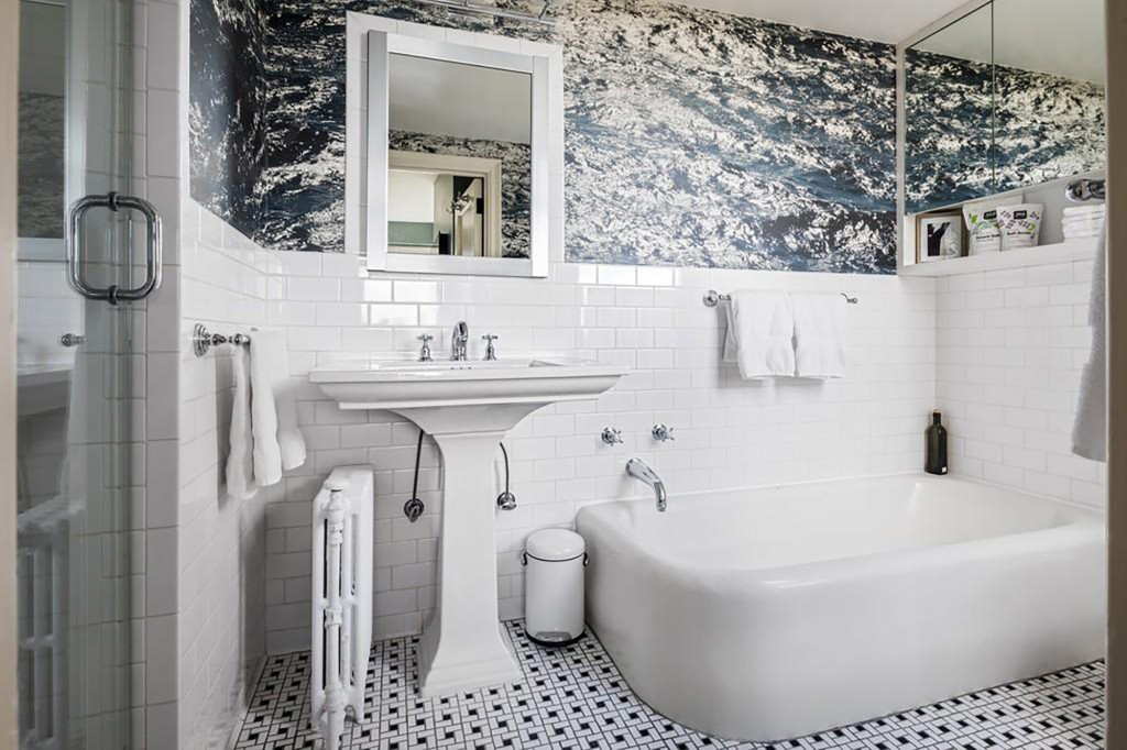 La salle de bain principale
