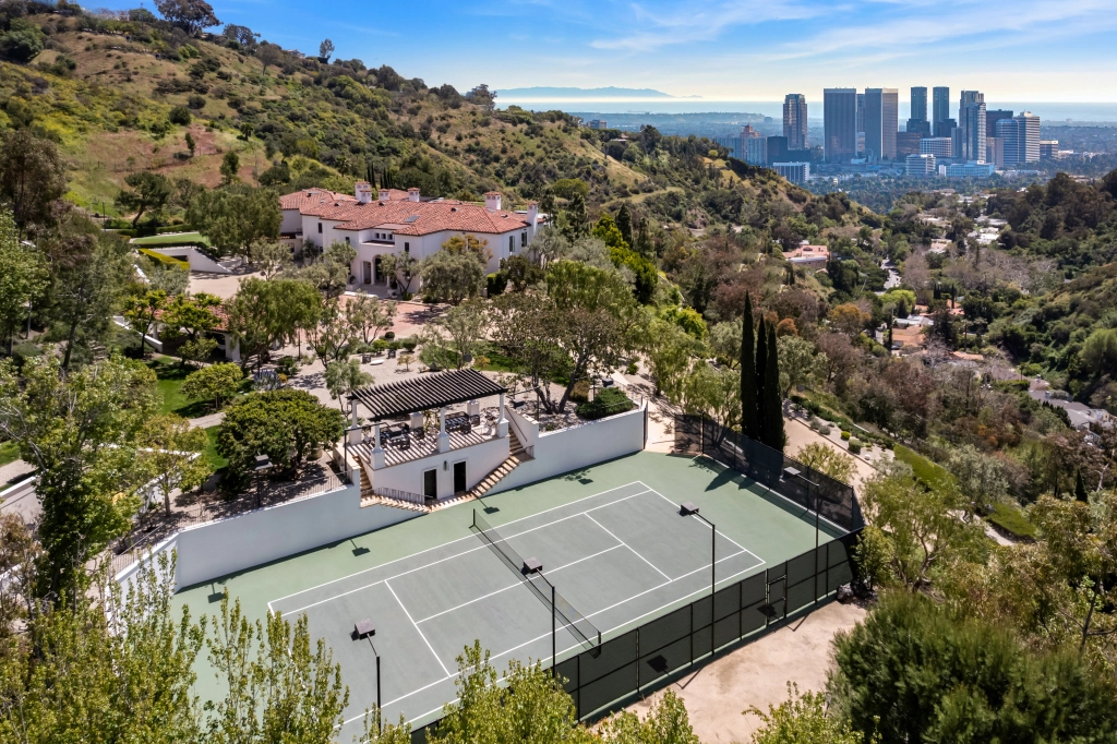 Terrain de tennis