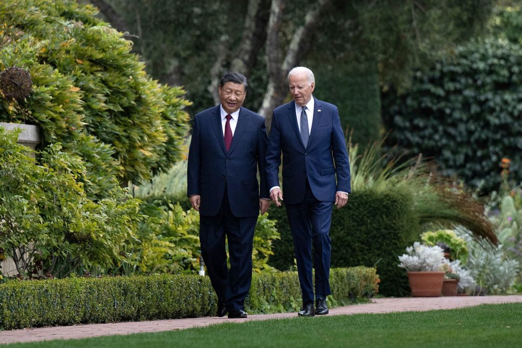 La rencontre entre Joe Biden et Xi Jinping en 10 images