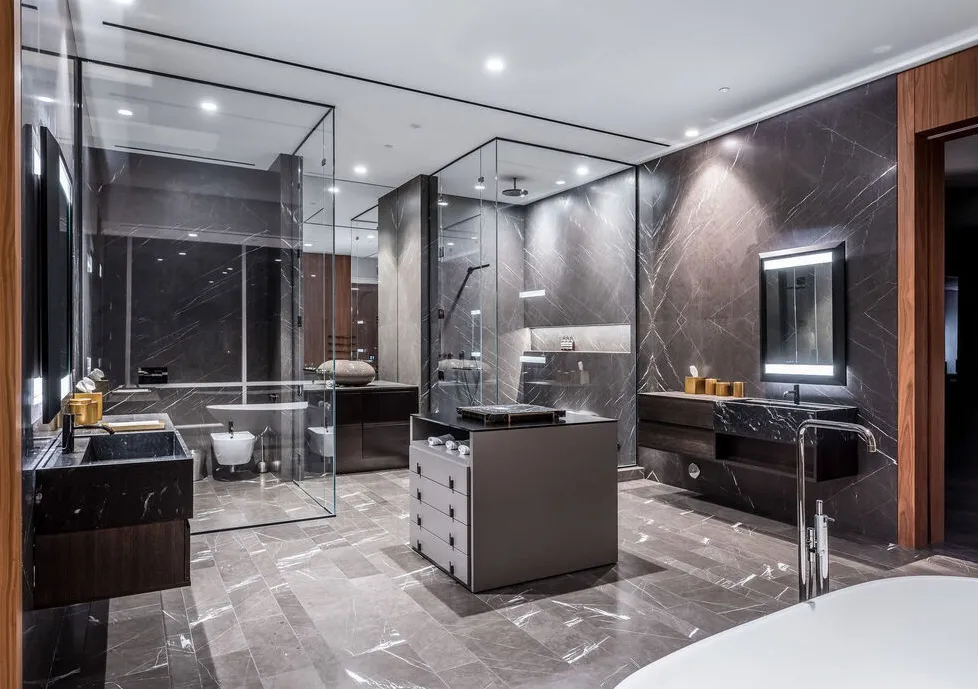 La salle de bain principale